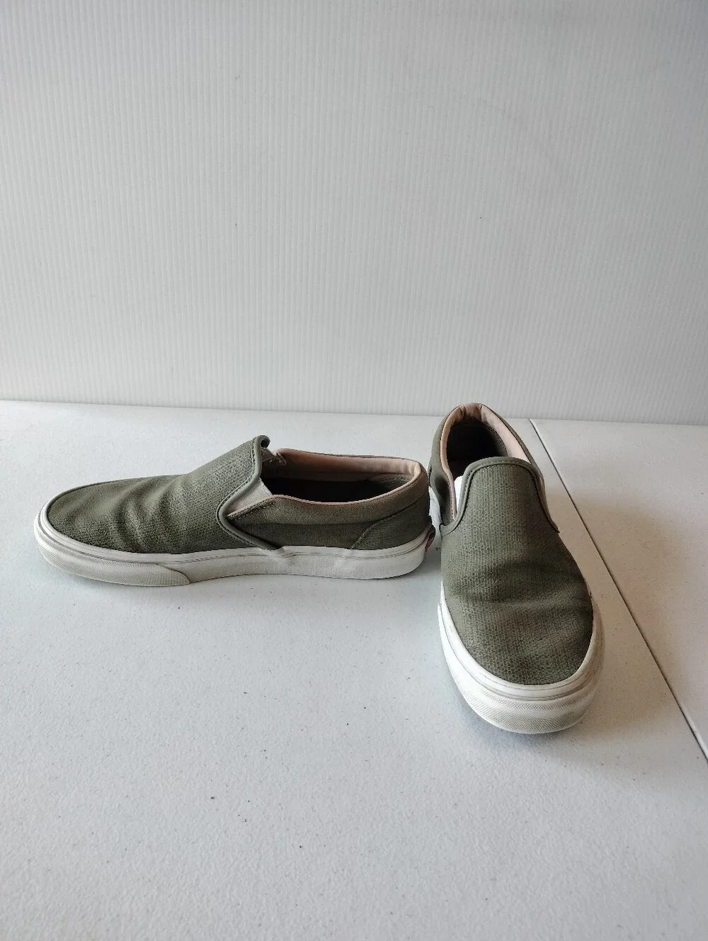 Vans Classic Slip On Textured Green Sneakers Mens 9 / Womens 10.5 Travel Comfort